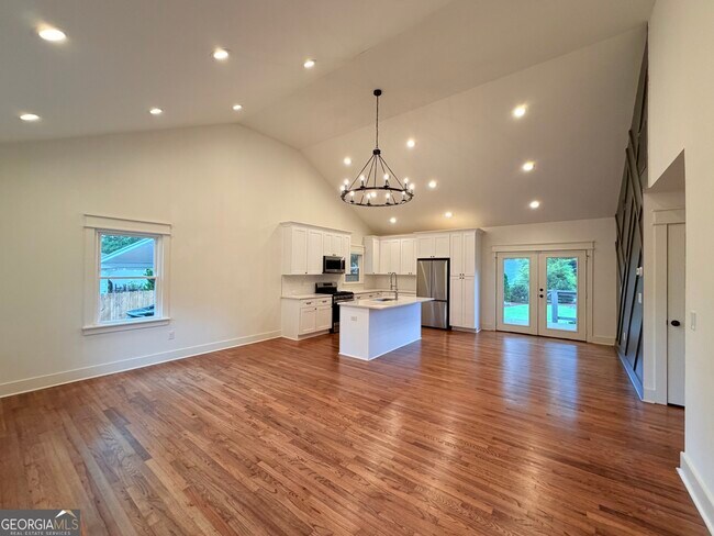 Building Photo - 3300 Ridgecrest Rd