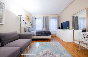 Building Photo - 328 E 74th St