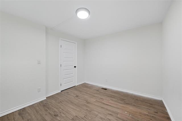 Building Photo - 622 S Charles St