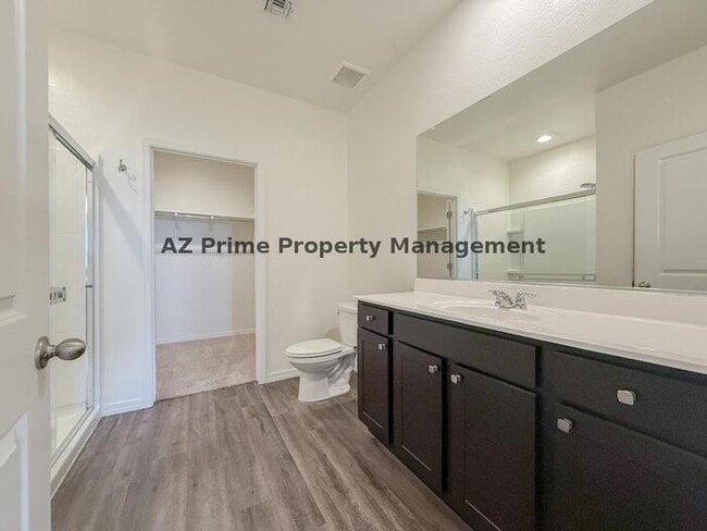 Building Photo - 5815 N 195th Dr