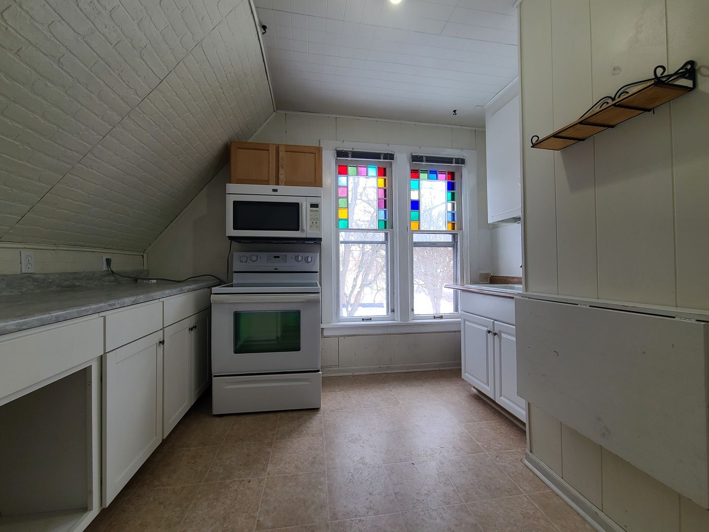 Building Photo - 621 State St