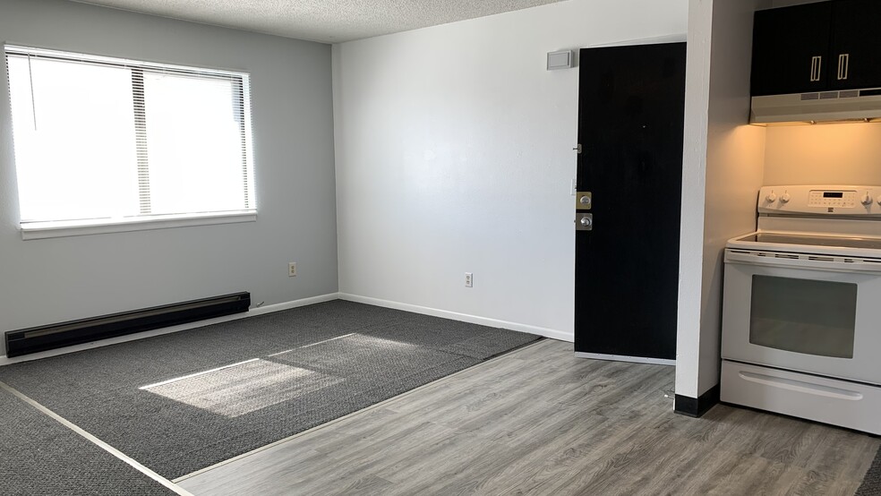 Building Photo - 2510 S McKinley St