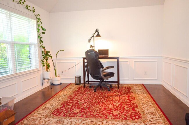 Building Photo - 5632 Sabbia Dr