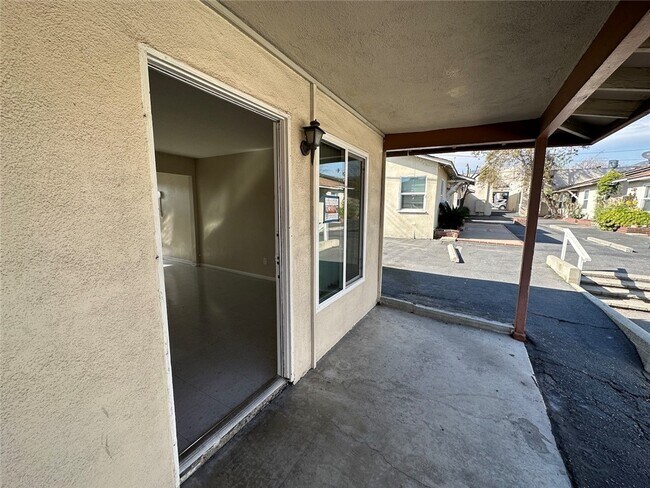 Building Photo - 936 W Foothill Blvd