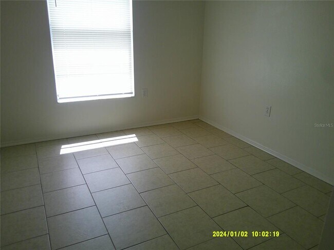 Building Photo - 71 Lake Villa Way