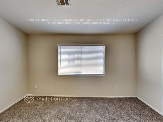 Building Photo - 5912 Trumbull St