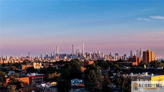 Building Photo - 770 Anderson Ave