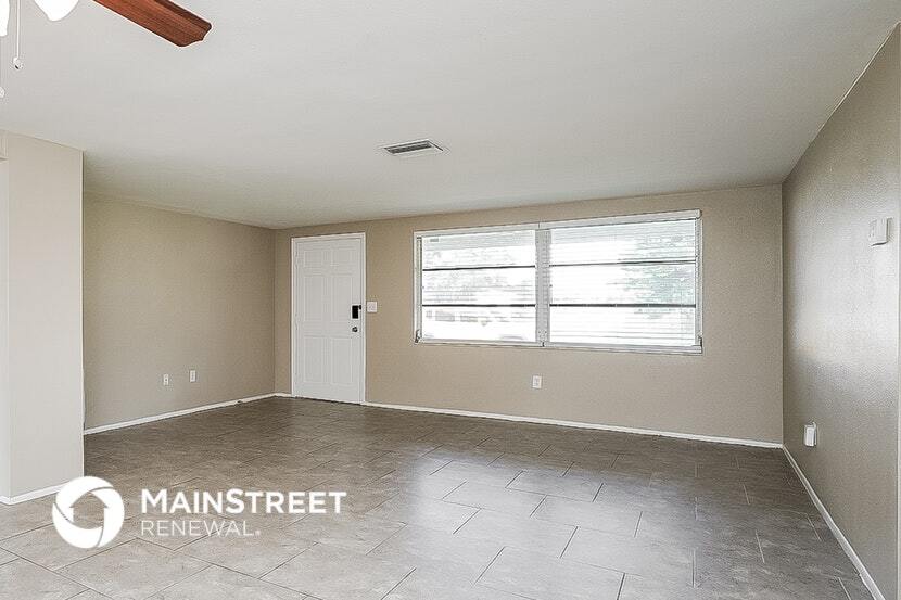 Building Photo - 11612 Crystal Lake Dr