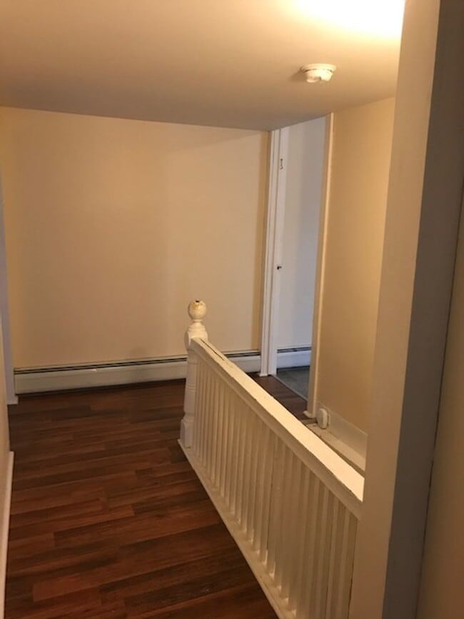 Building Photo - 309 W Broad St