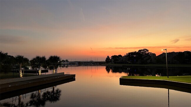 Building Photo - 12500 Melville Dr