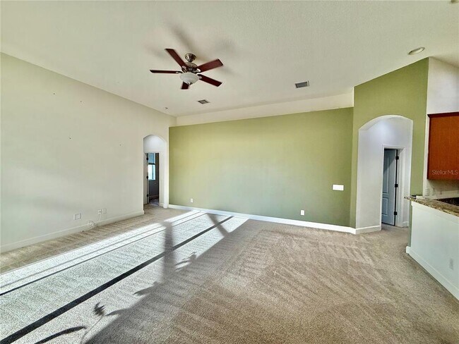 Building Photo - 10755 Rockledge View Dr