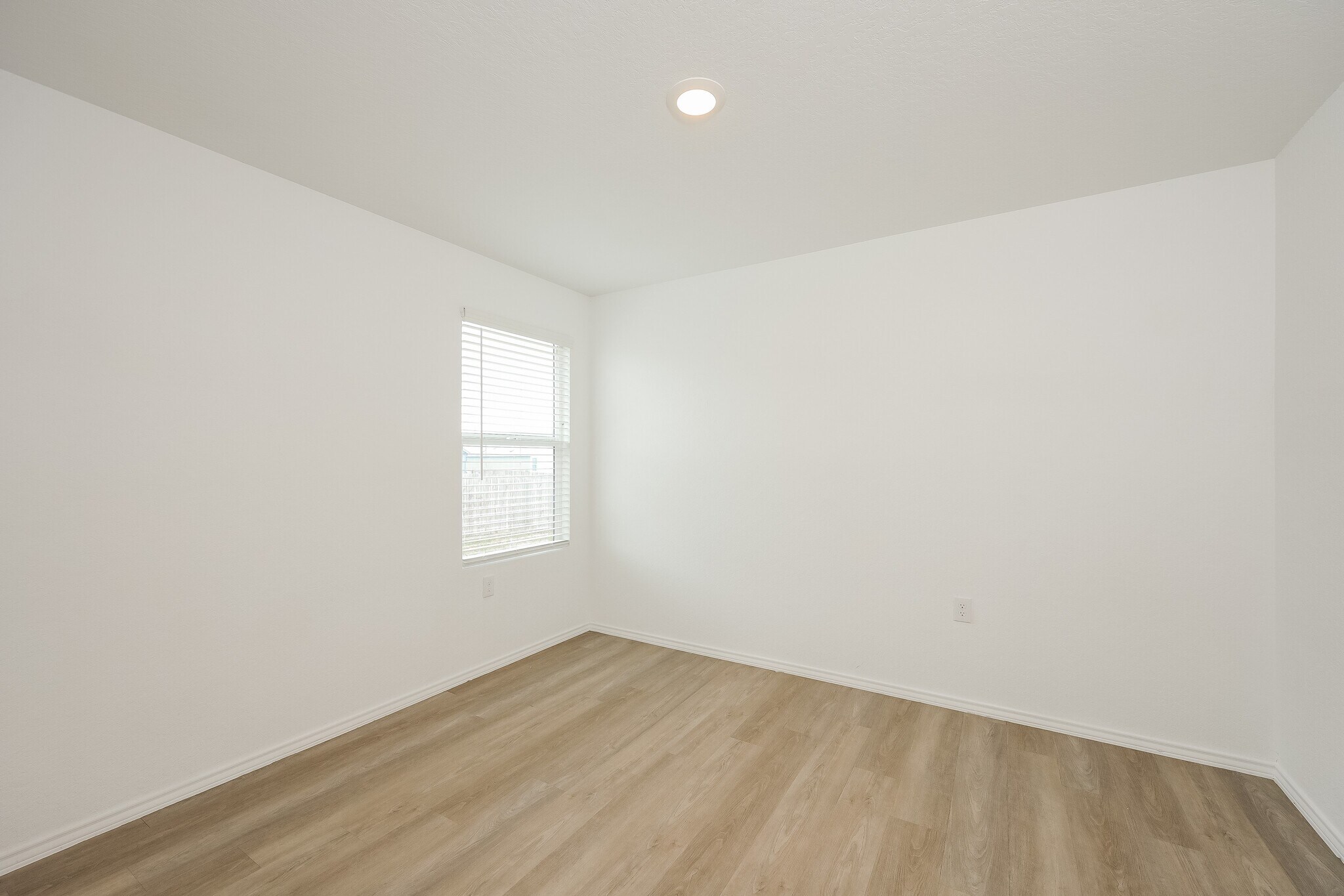Building Photo - 11915 Cink Dr