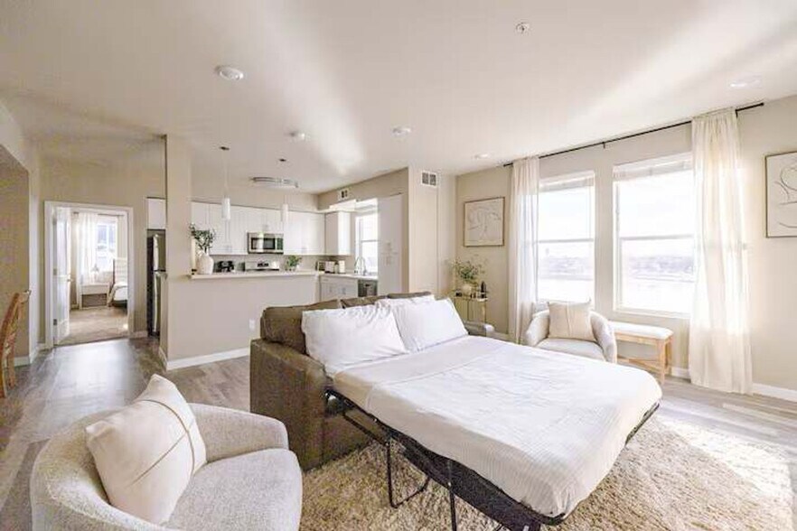 Building Photo - 375 Harbour Cove Dr