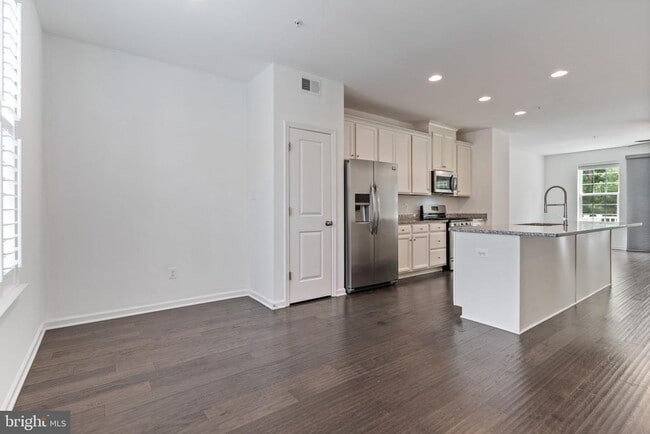 Building Photo - 23048 Mountain Laurel Ln