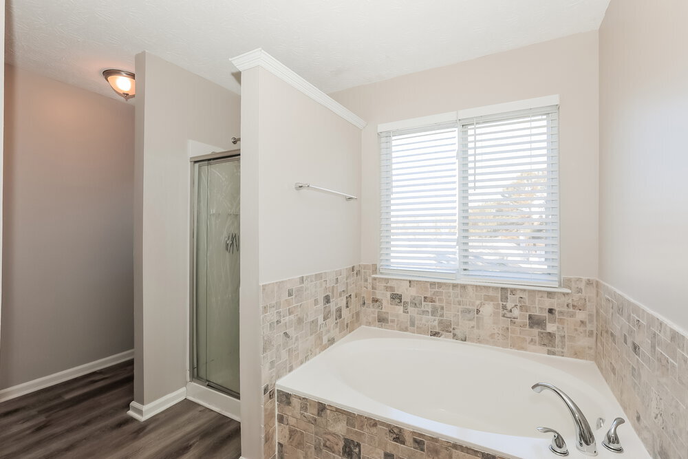 Building Photo - 7078 Shore Rd