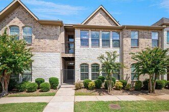 Building Photo - 4128 Comanche Dr