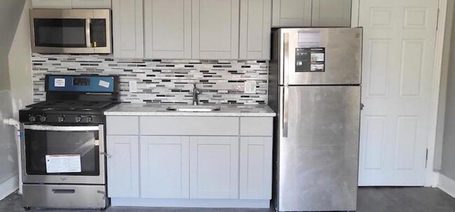 Kitchen View - 432 W Bringhurst St