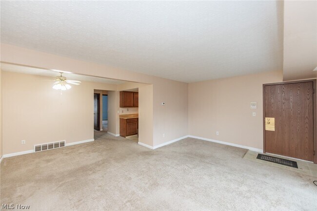 Building Photo - 3265 Mayfield Rd