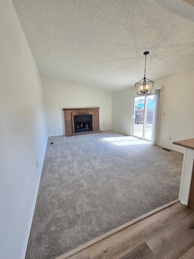 Building Photo - 3995 Beltana Dr
