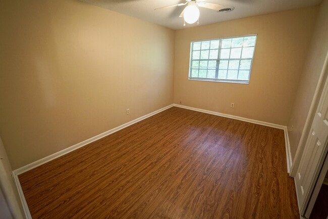 Building Photo - 410 Gaither Dr