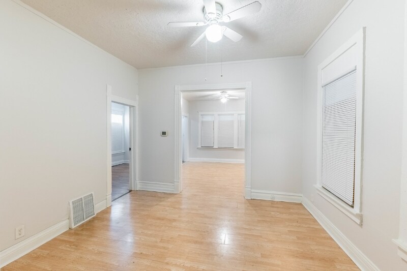 Building Photo - 235 W 110th St