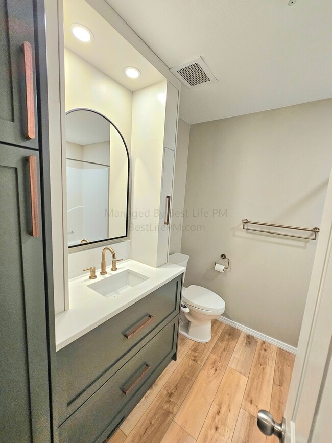 Building Photo - 13990 SW Scholls Ferry Rd