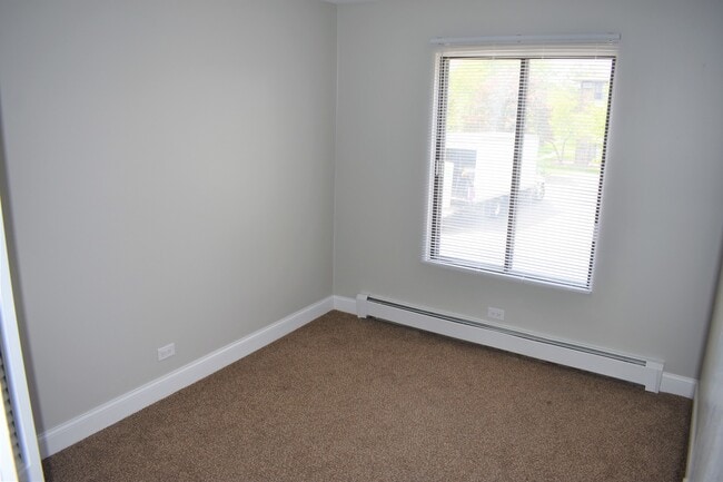 Building Photo - 121 N Gregory St