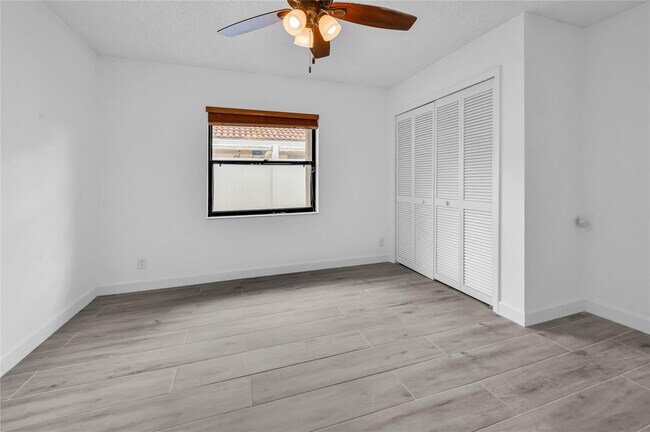 Building Photo - 7619 Silver Woods Ct