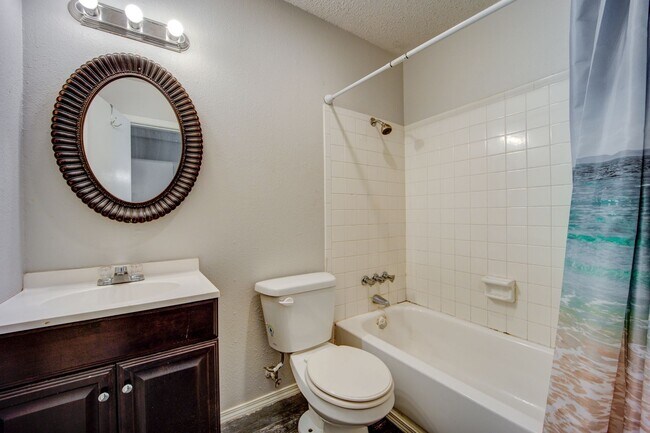 Interior Photo - The Oak: 1 & 2 Bedroom Apartments