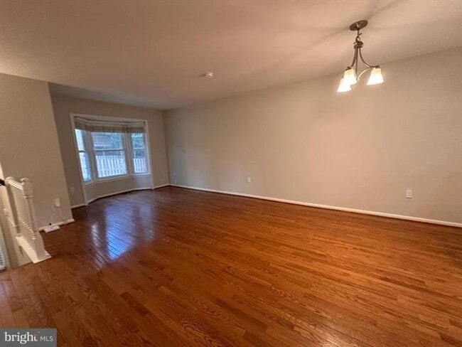 Building Photo - 13 Carriage House Cir