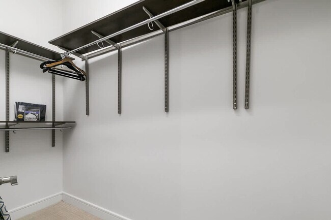 Building Photo - 101 Bowen St