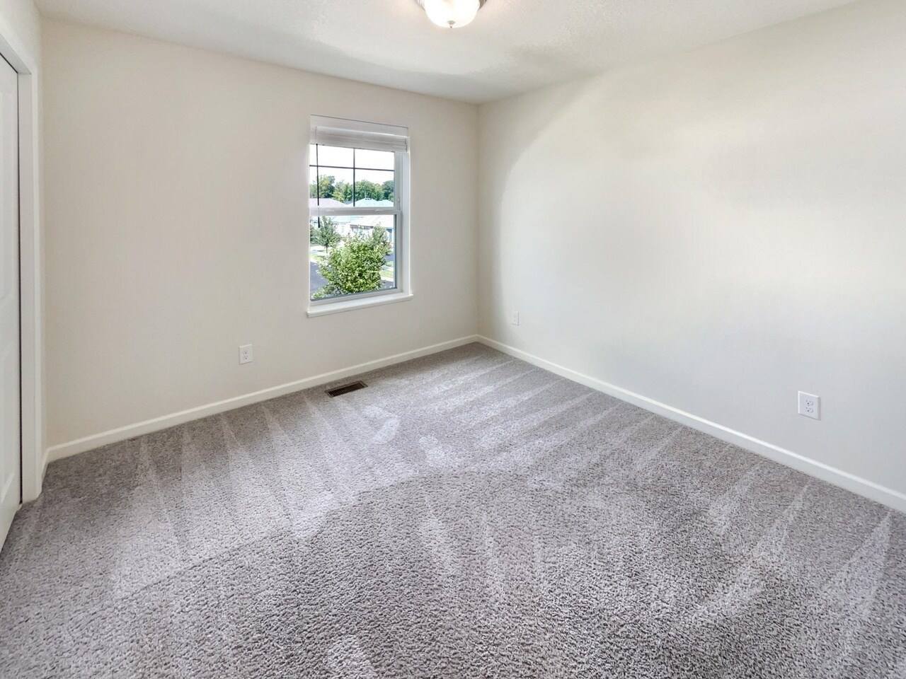 Building Photo - 6964 Huckleberry Dr