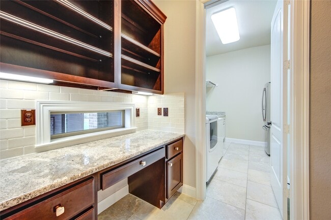 Building Photo - 4711 Derbywood Glen Ln