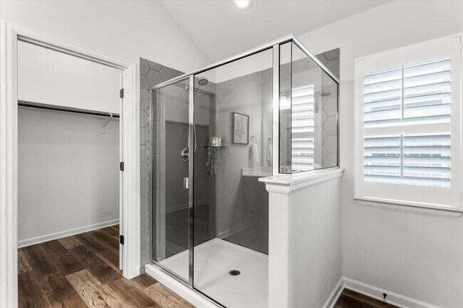 Building Photo - 7909 Catbird Ln