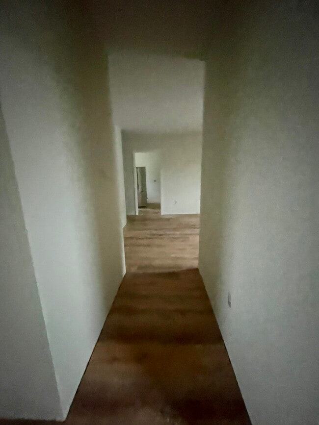 Building Photo - 720 Marion St