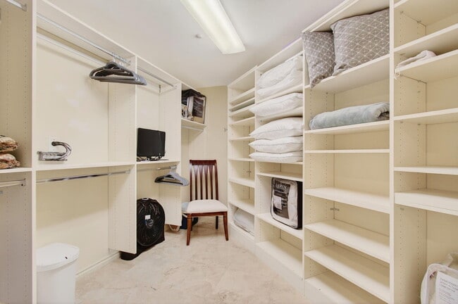 Building Photo - 3700 S Ocean Blvd