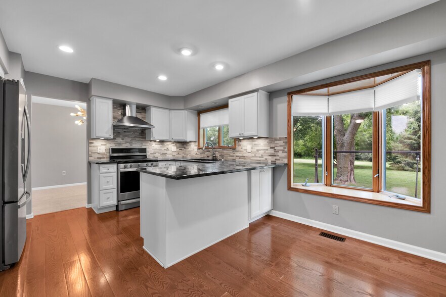 Building Photo - 34572 Bunker Hill Dr