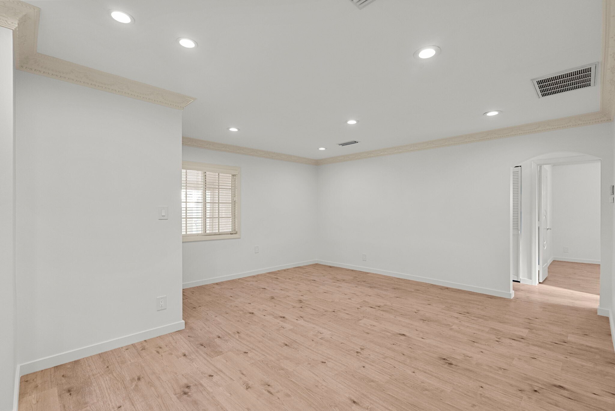 Building Photo - 18621 Bryant St