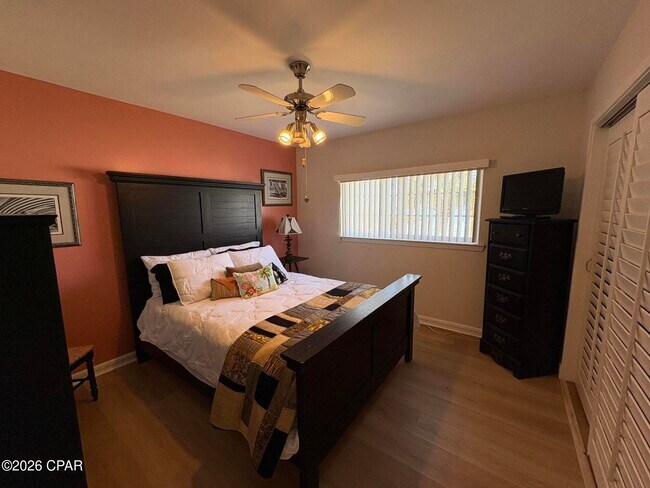 Building Photo - 2100 W Beach Dr