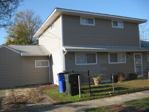 Building Photo - 171 Cherry St
