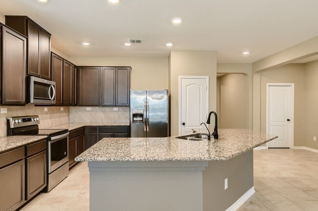 Building Photo - 3BR/2 Bath 1-Story on greenbelt, loads of extras!