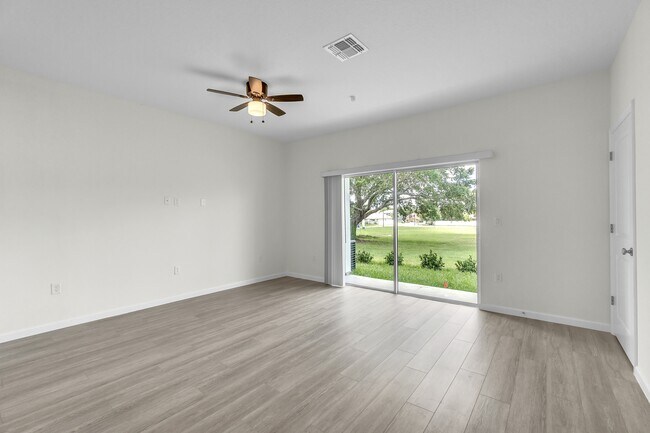 Building Photo - 2549 Slim Haywood Ave