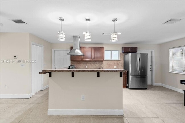 Building Photo - 1472 SW 44th Ave