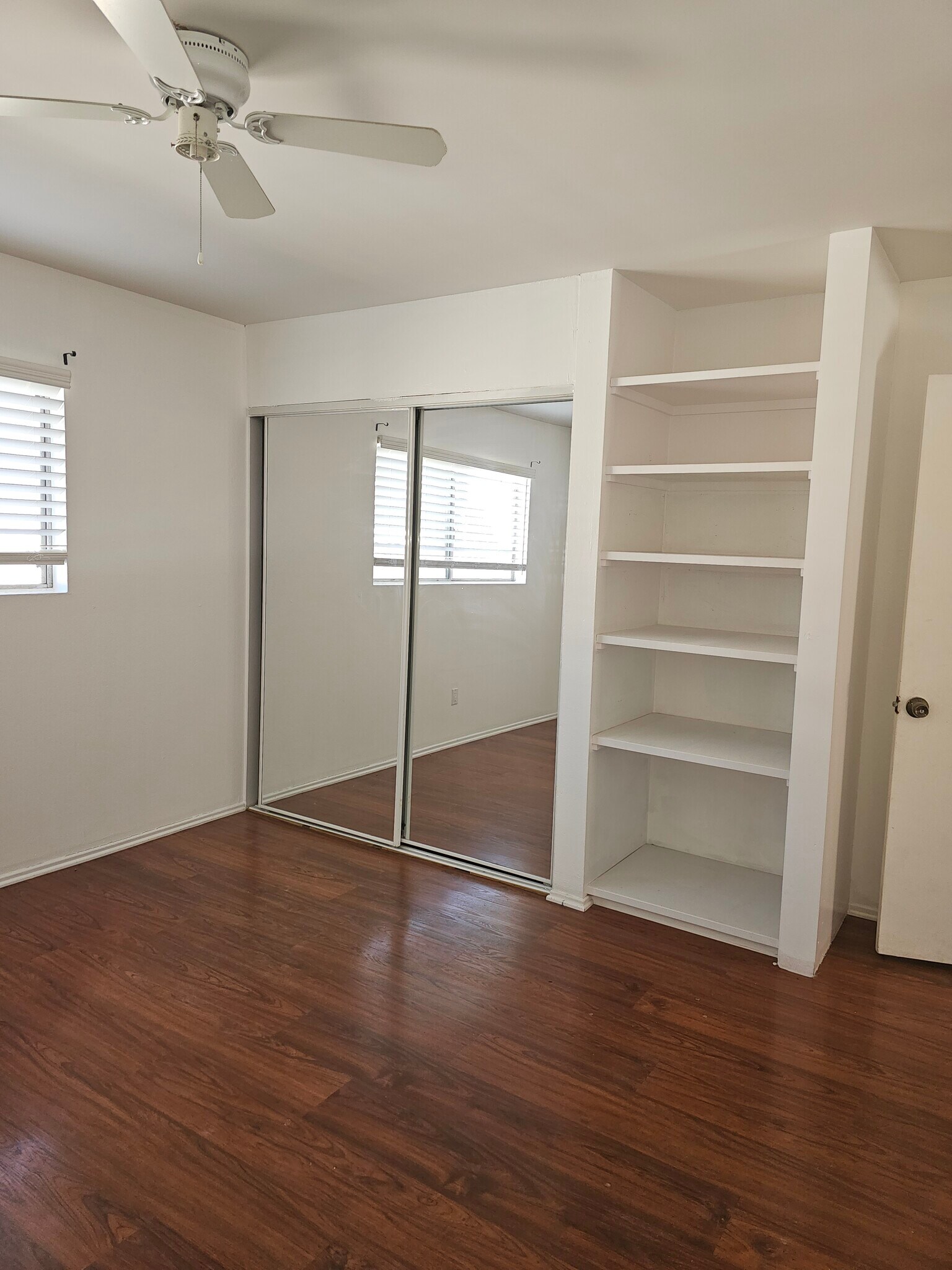 Building Photo - 2112 Manhattan Beach Blvd