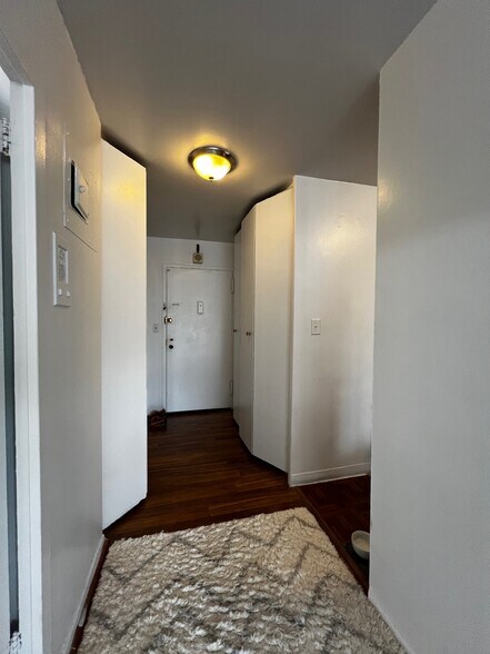 Building Photo - 270 Marin Blvd