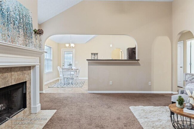 Building Photo - 1641 Buena Vista Blvd