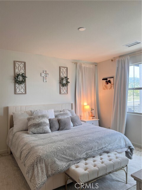 Building Photo - 16032 Sunny Ct