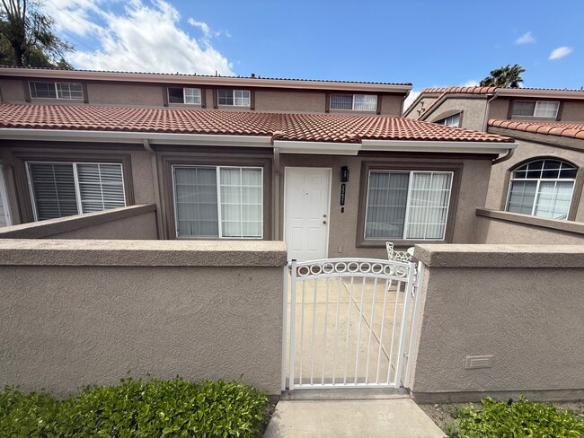 Primary Photo - 25621 Prospect Ave