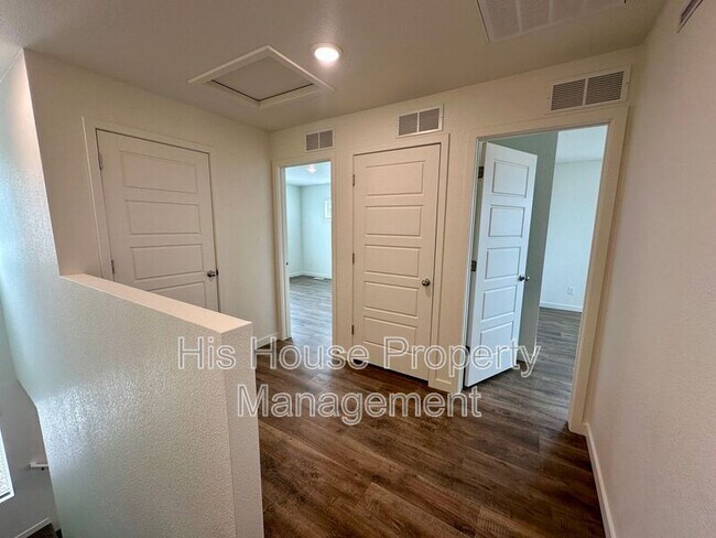 Building Photo - 3912 Pinnacles Ct