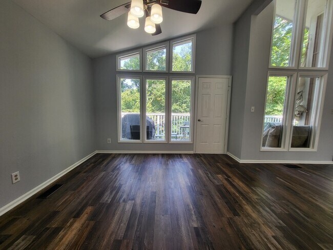 Building Photo - 3106 Point Clear Dr